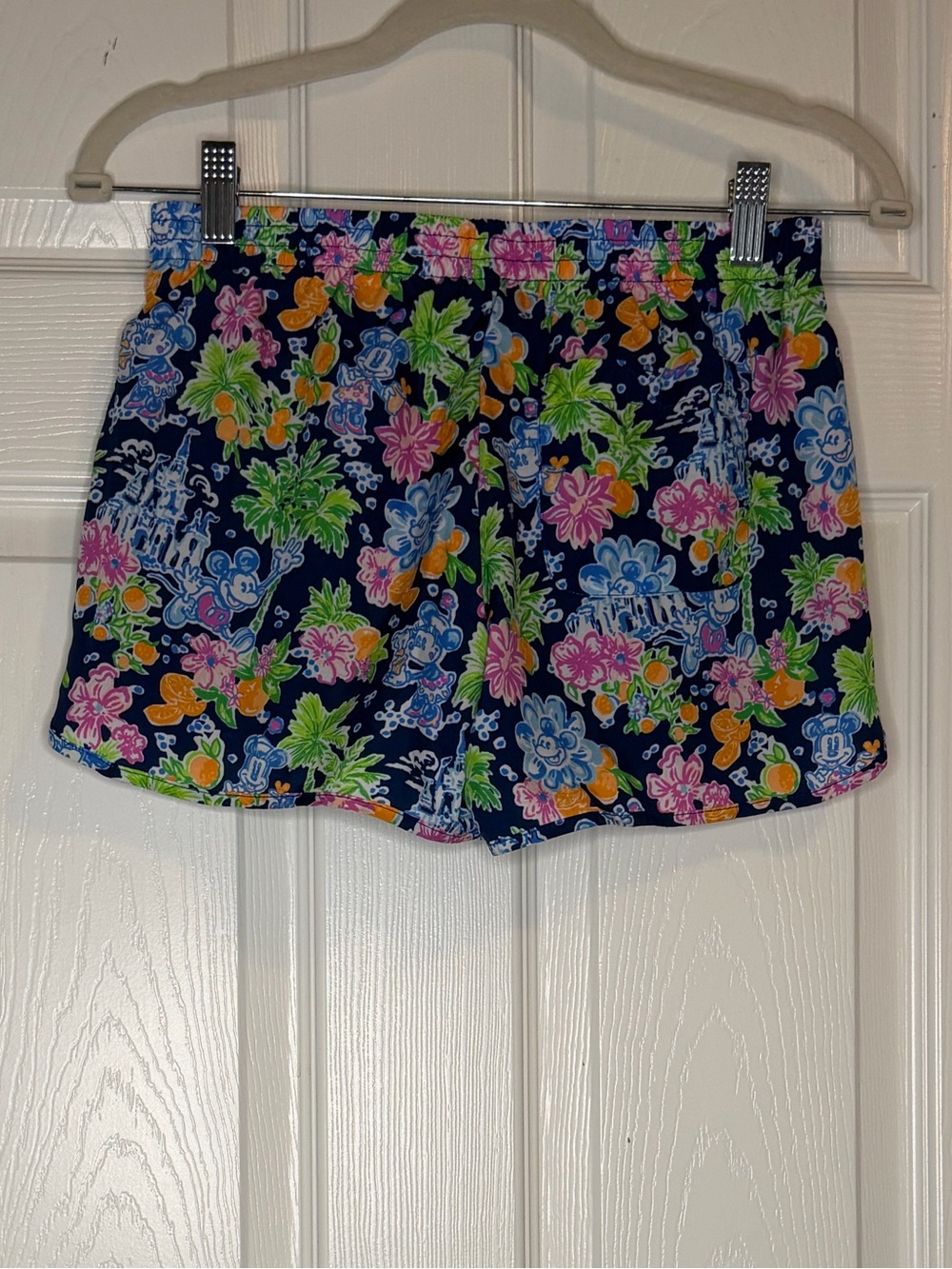 Disney x Lilly Pulitzer Mickey & Minnie Tropical Print Skort Shorts | XS - Picture 4 of 4